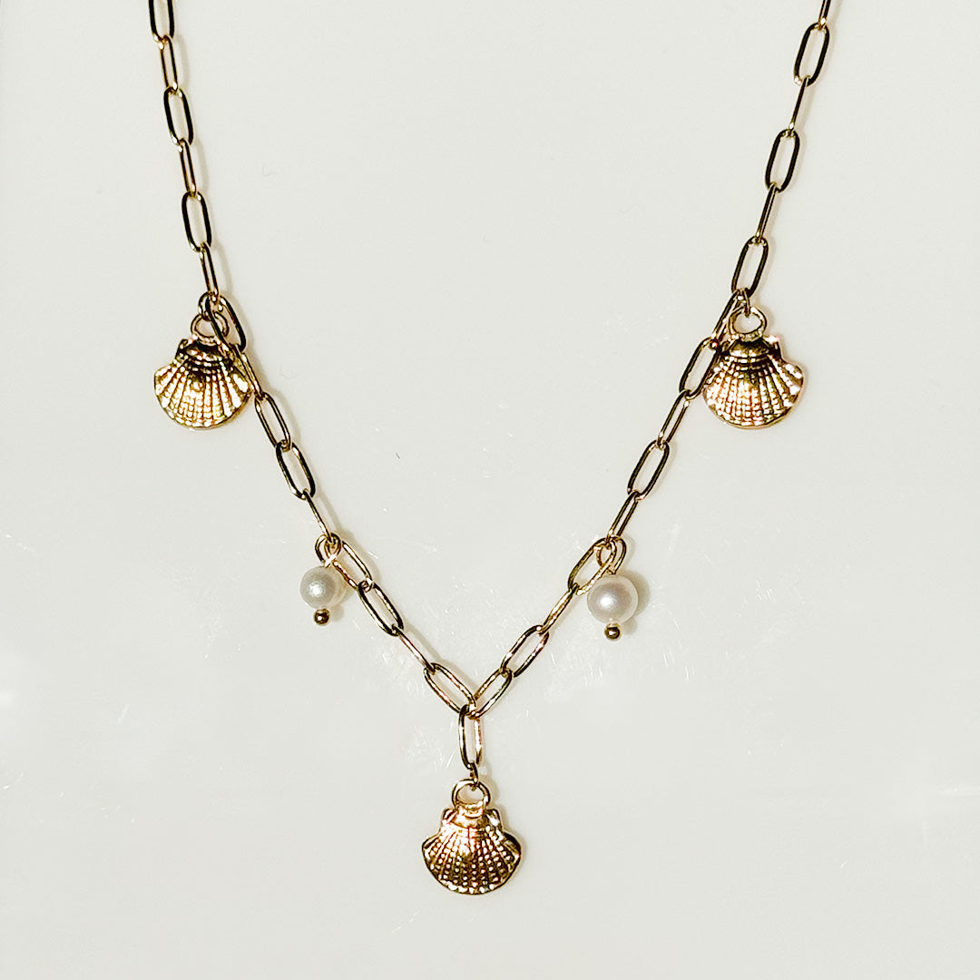 Hospitalet Shells Necklace