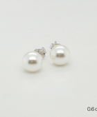 Pearl Studs