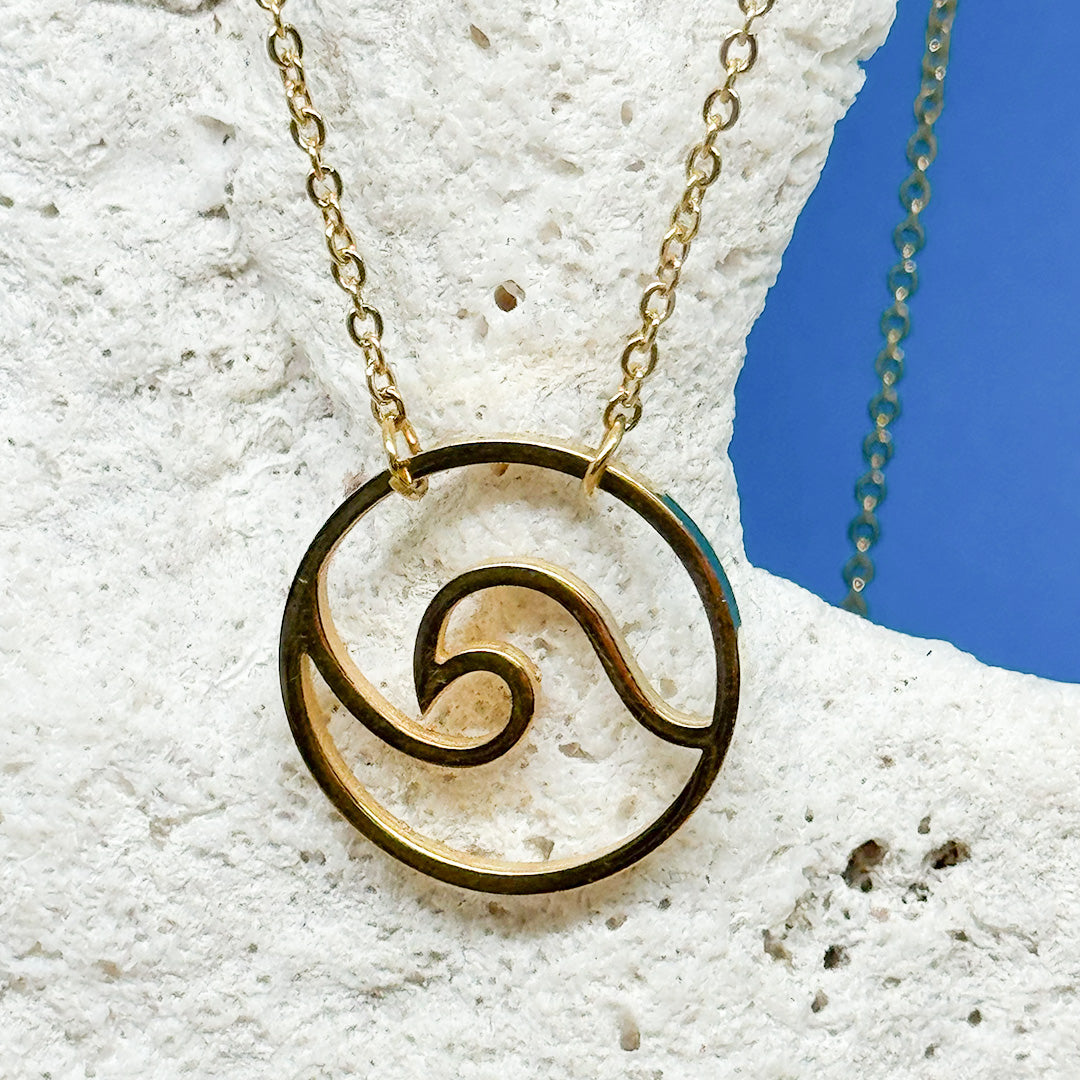 Tarifa Circle Wave Necklace