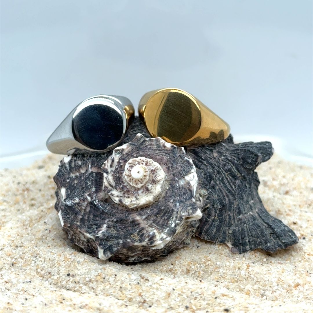 Round Signet Ring